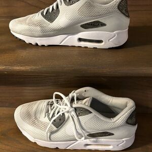Nike Men’s Airmax